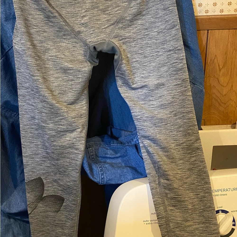 Under Armour Gray and Black ColdGear Leggings YMD/ JM/ M